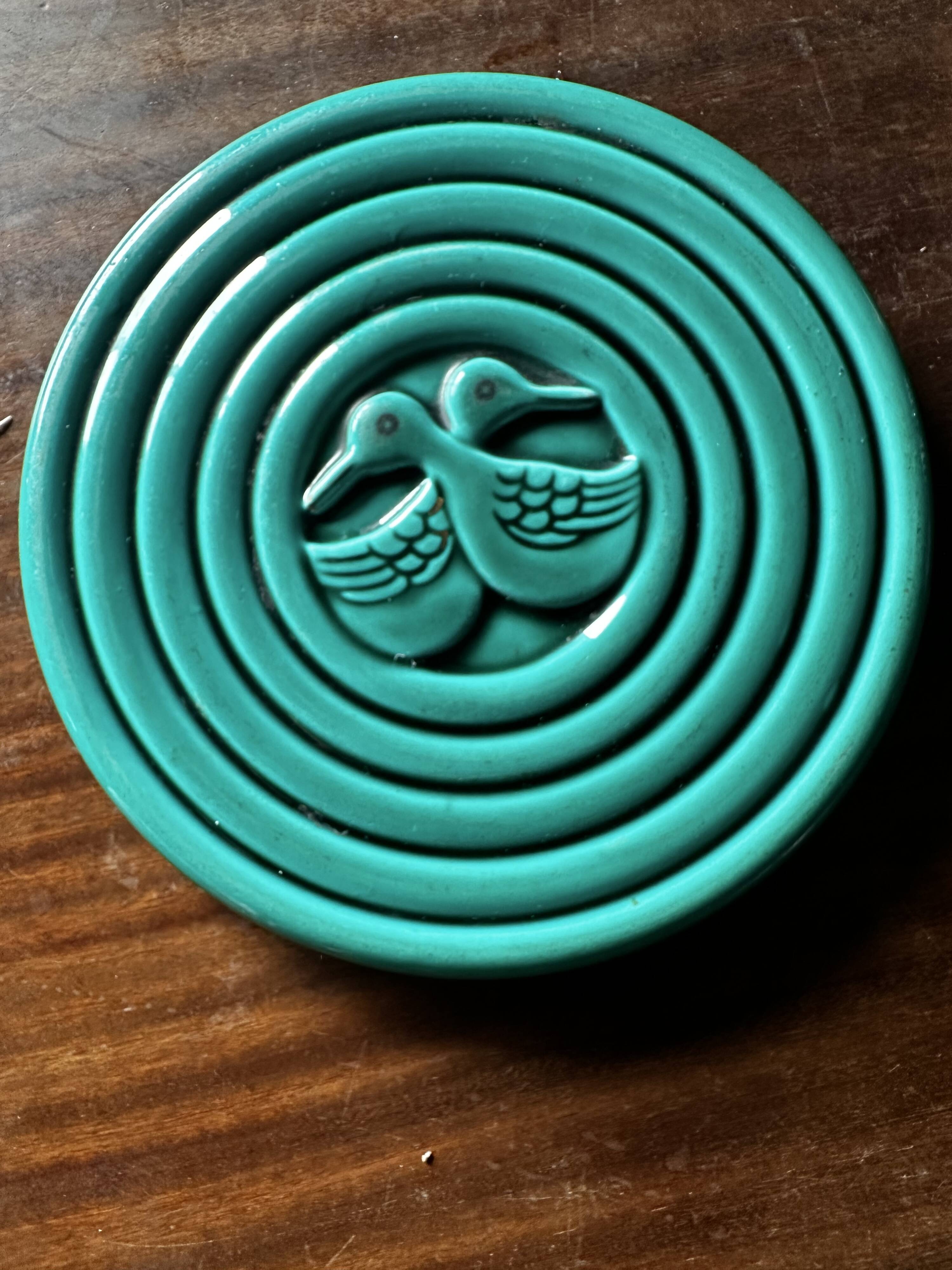 Art Deco trivet in green glazed earthenware - Saint Clément