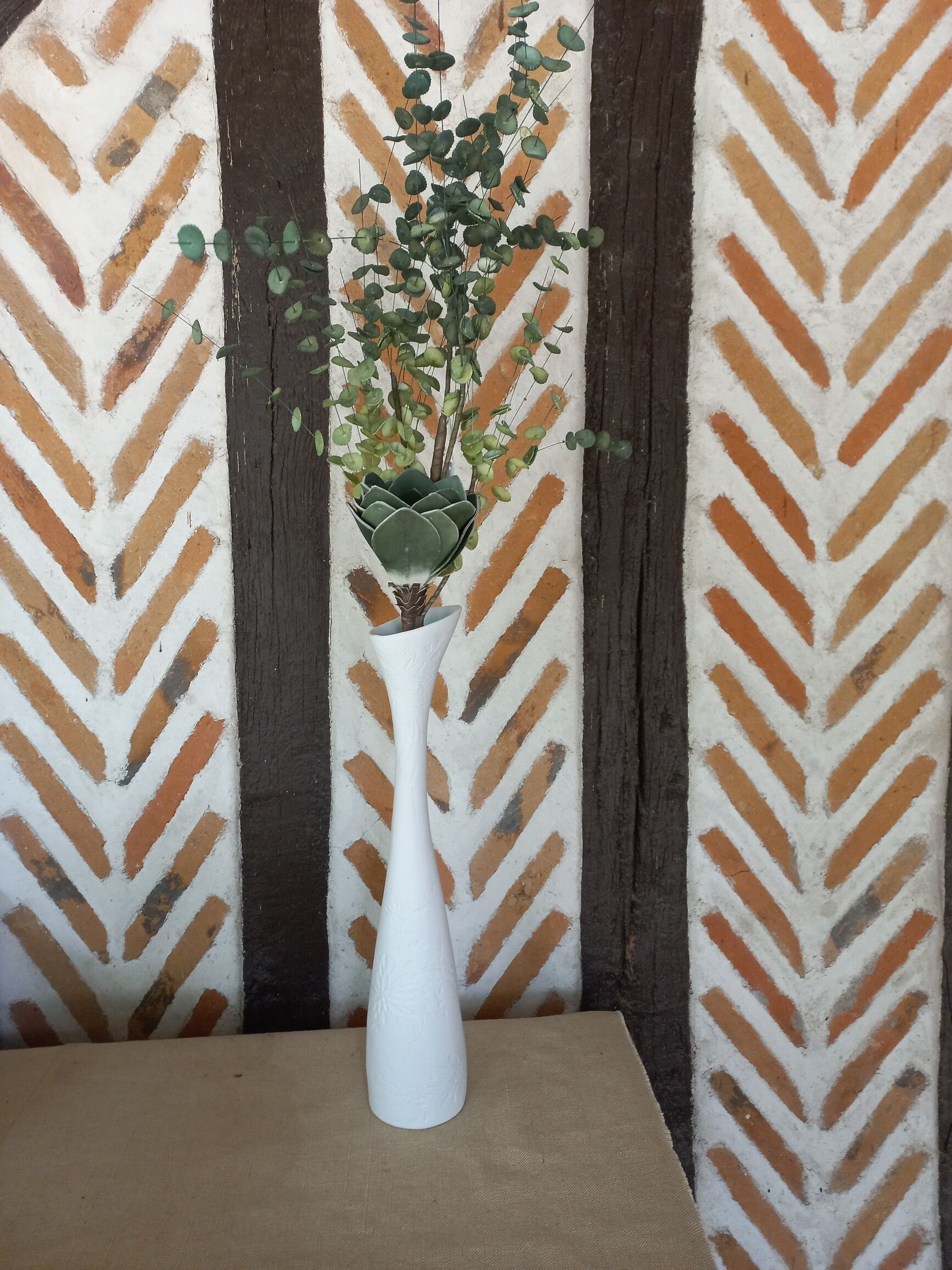 Sia porcelain biscuit vase