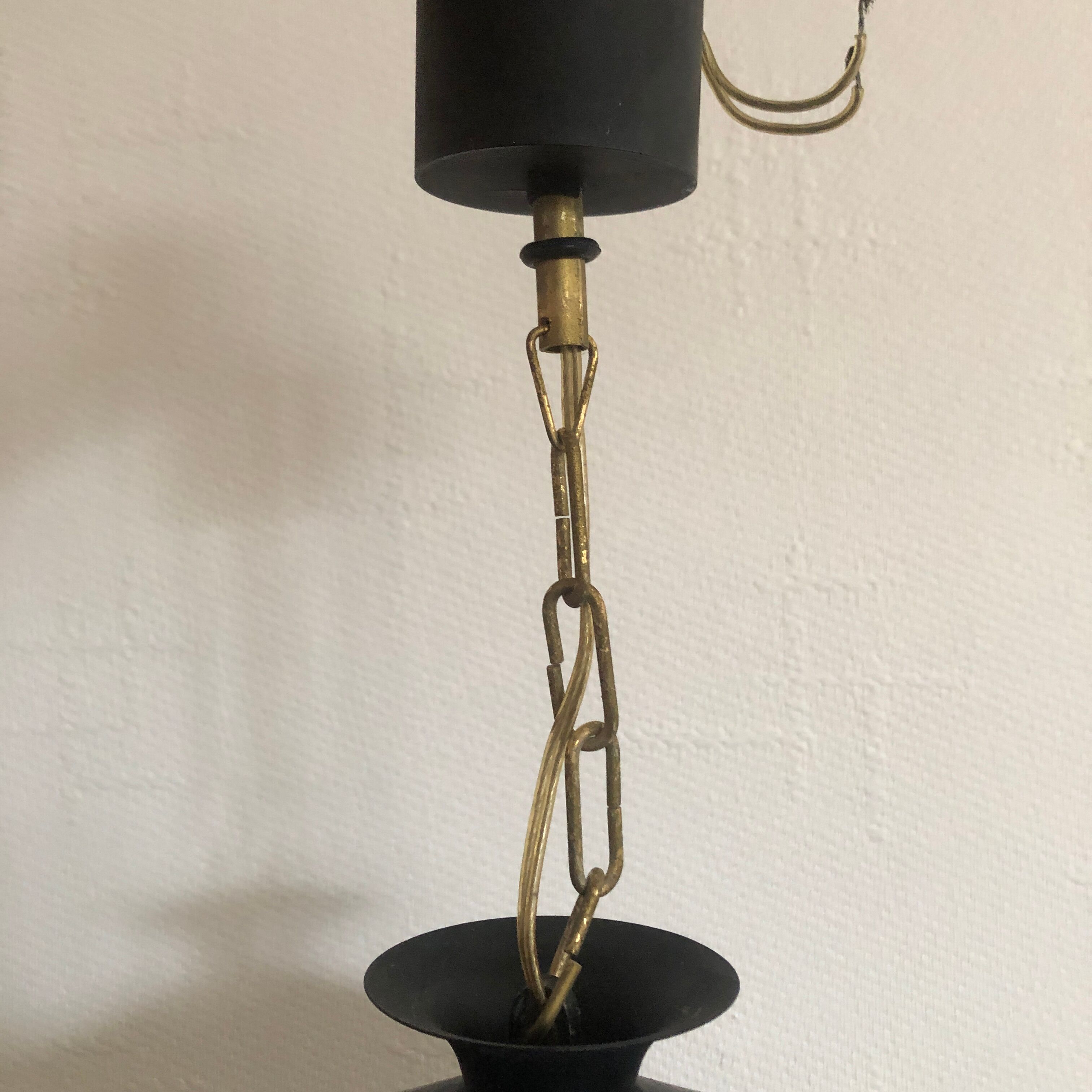 Lantern suspension