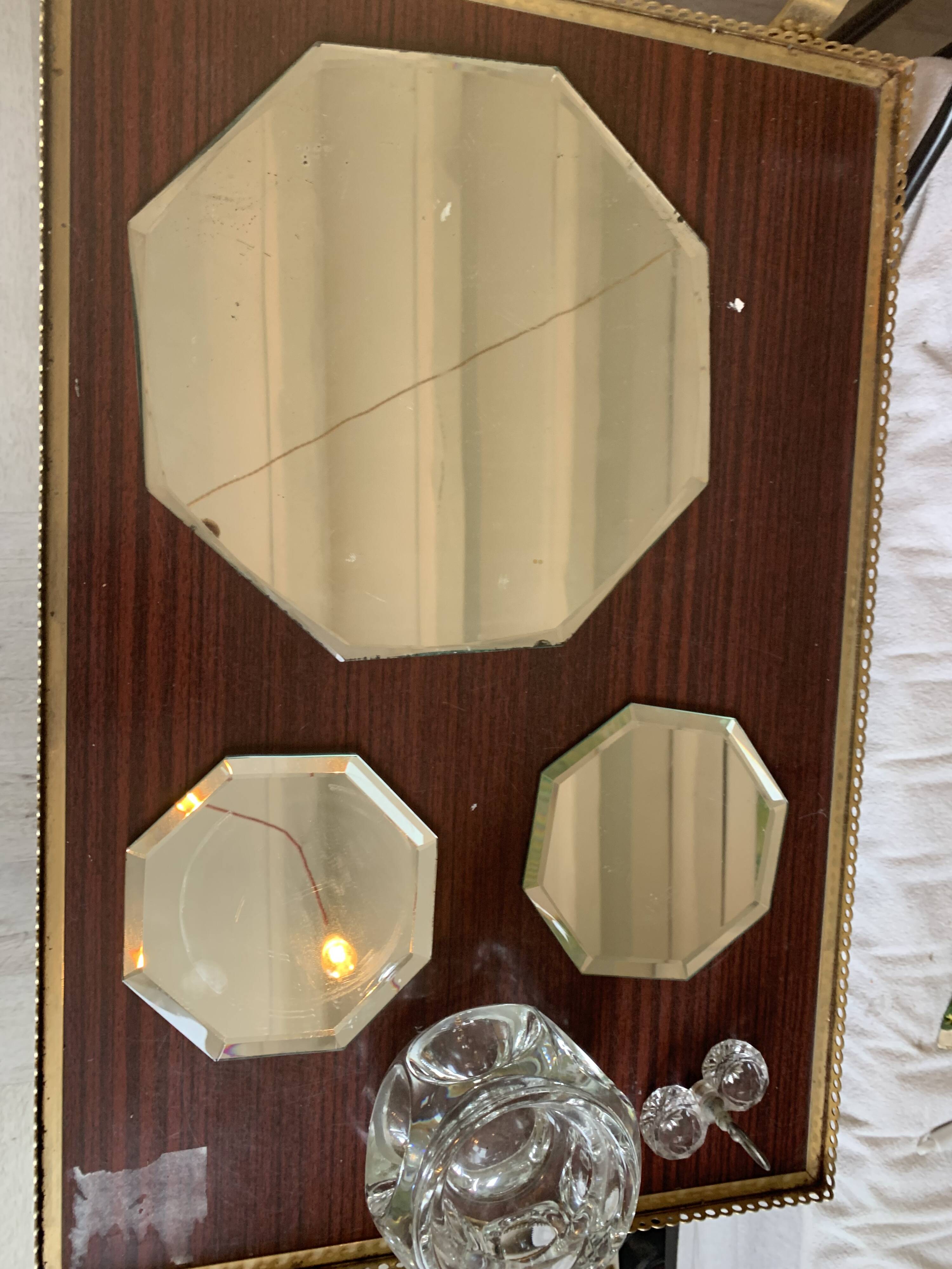 Centerpiece and two coasters in old beveled mirror, art deco