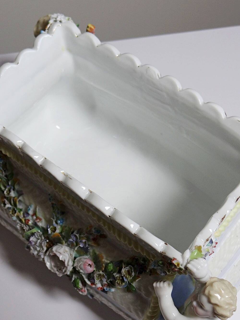 Small antique German porcelain planter Putti 19th century Meissen style