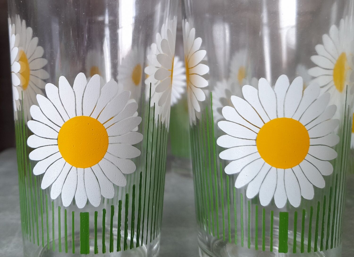 Service at orangeade daisies