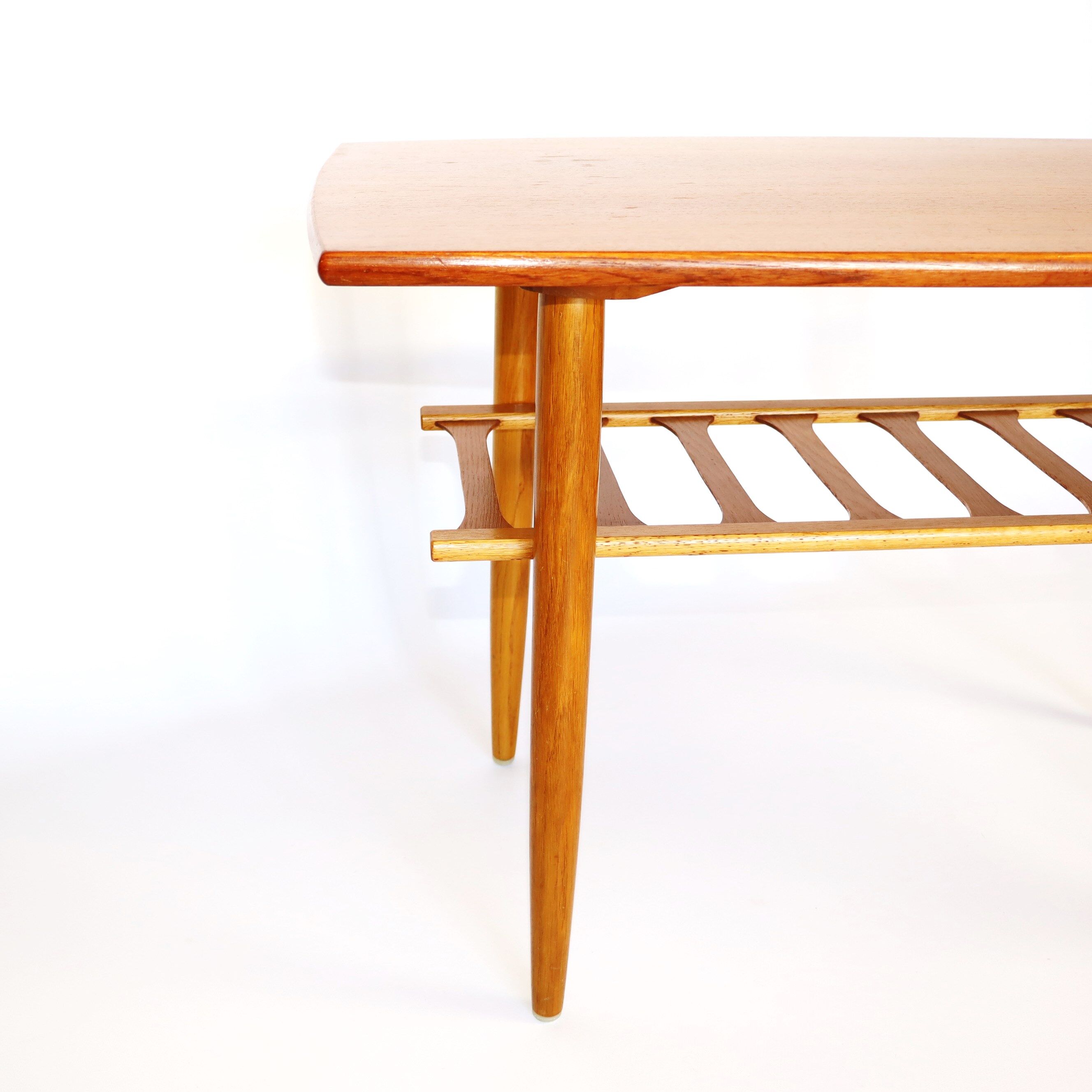 Table basse en teck années 50