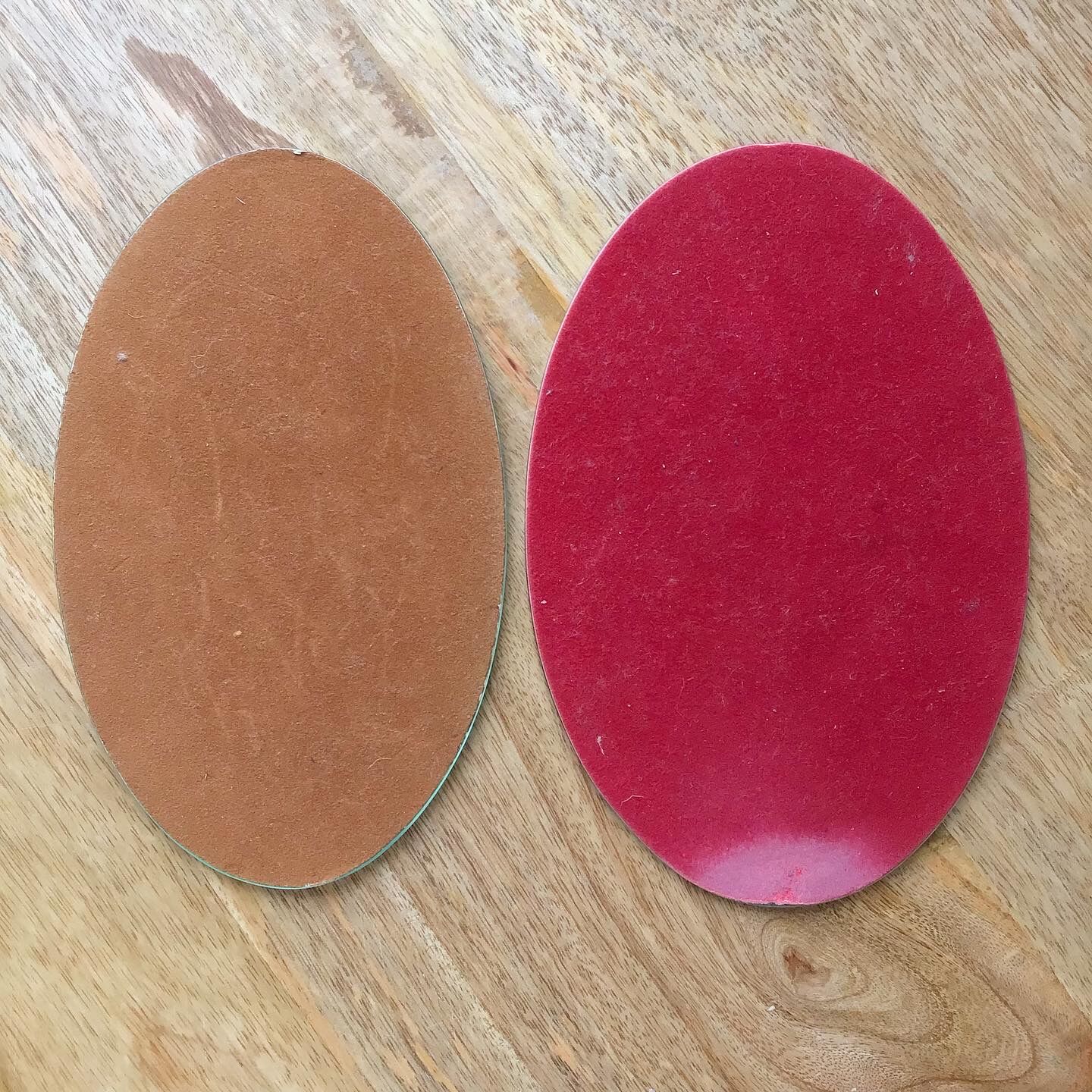 Set of 2 beveled oval mirrors to pose vintage