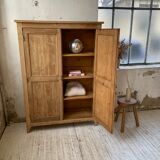 Wooden cabinet cuttery