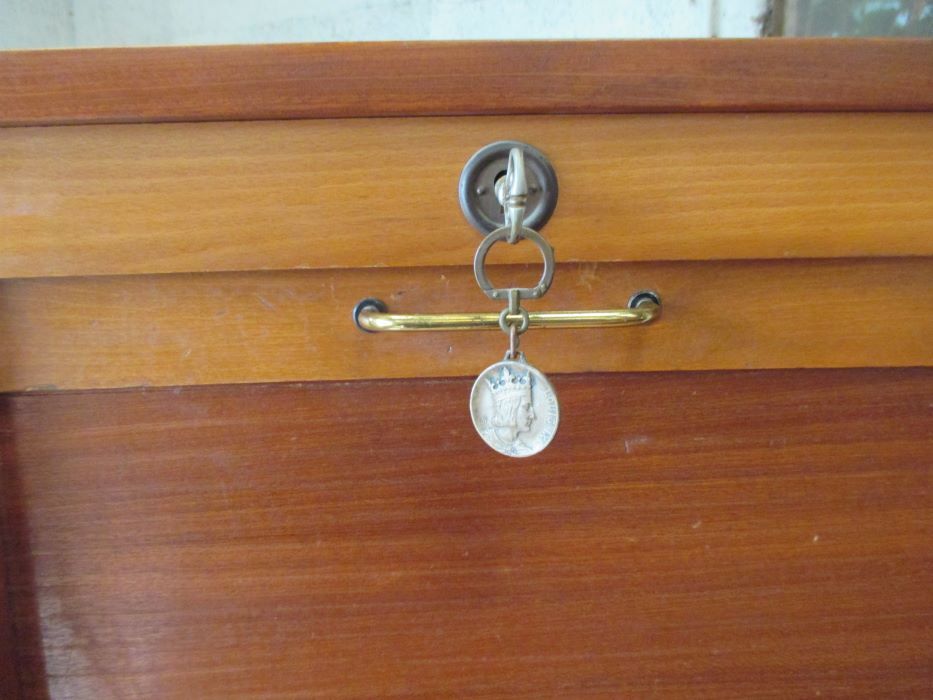 Mahogany curtain binder