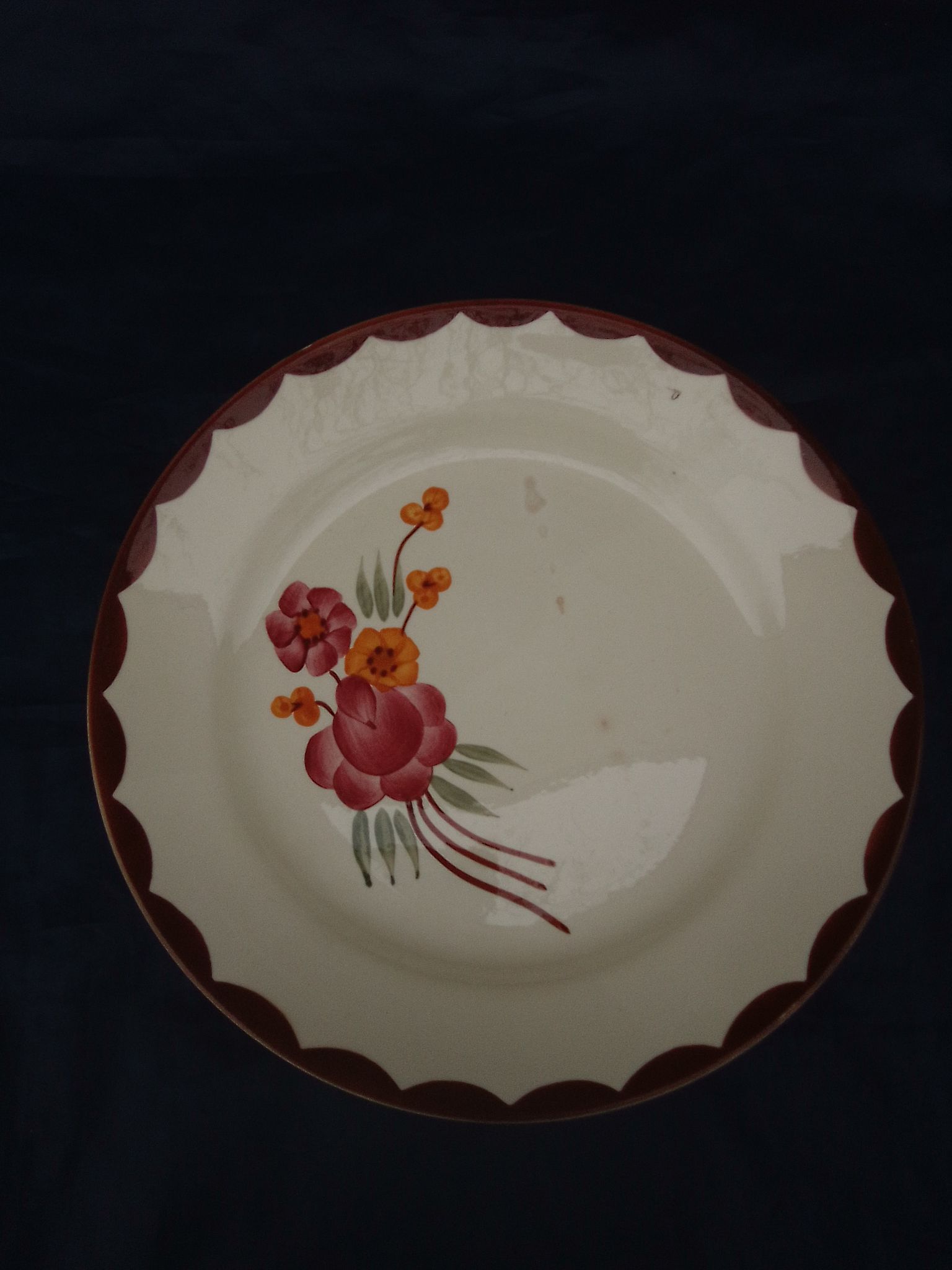 Opaque porcelain plate HBCM Creil Montereau model Huguette diam 22.5 cm