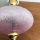 Lampe vintage en céramique laiton et boule en verre rose