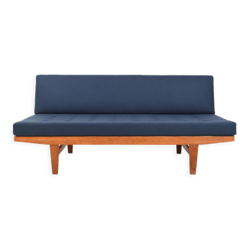 Large Daybed H9 by Poul Volther for FDB / New Upholstered