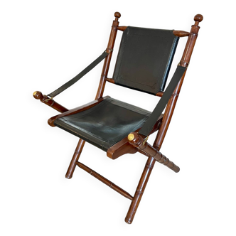 Chaise colonial pliante en cuir laiton et acajou