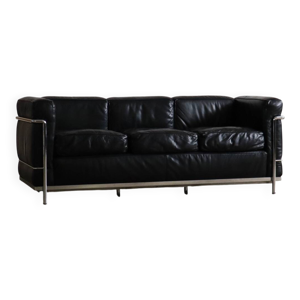 Canapé trois places Cassina LC2 par Charlotte Perriand, Le Corbusier, années 1960.