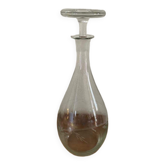 Carafe in chiseled glass 60s