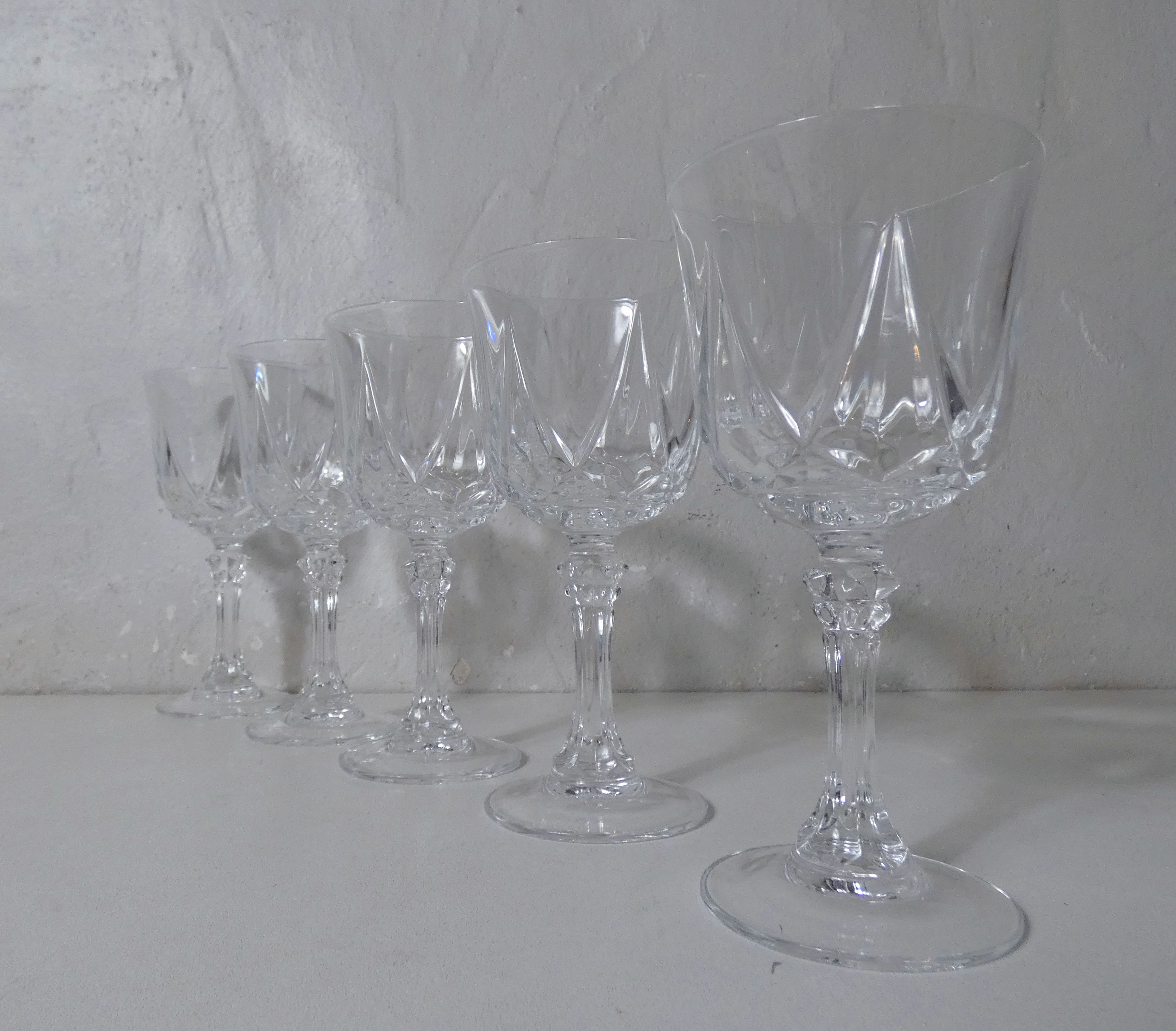 5 crystal wine glasses 15cl