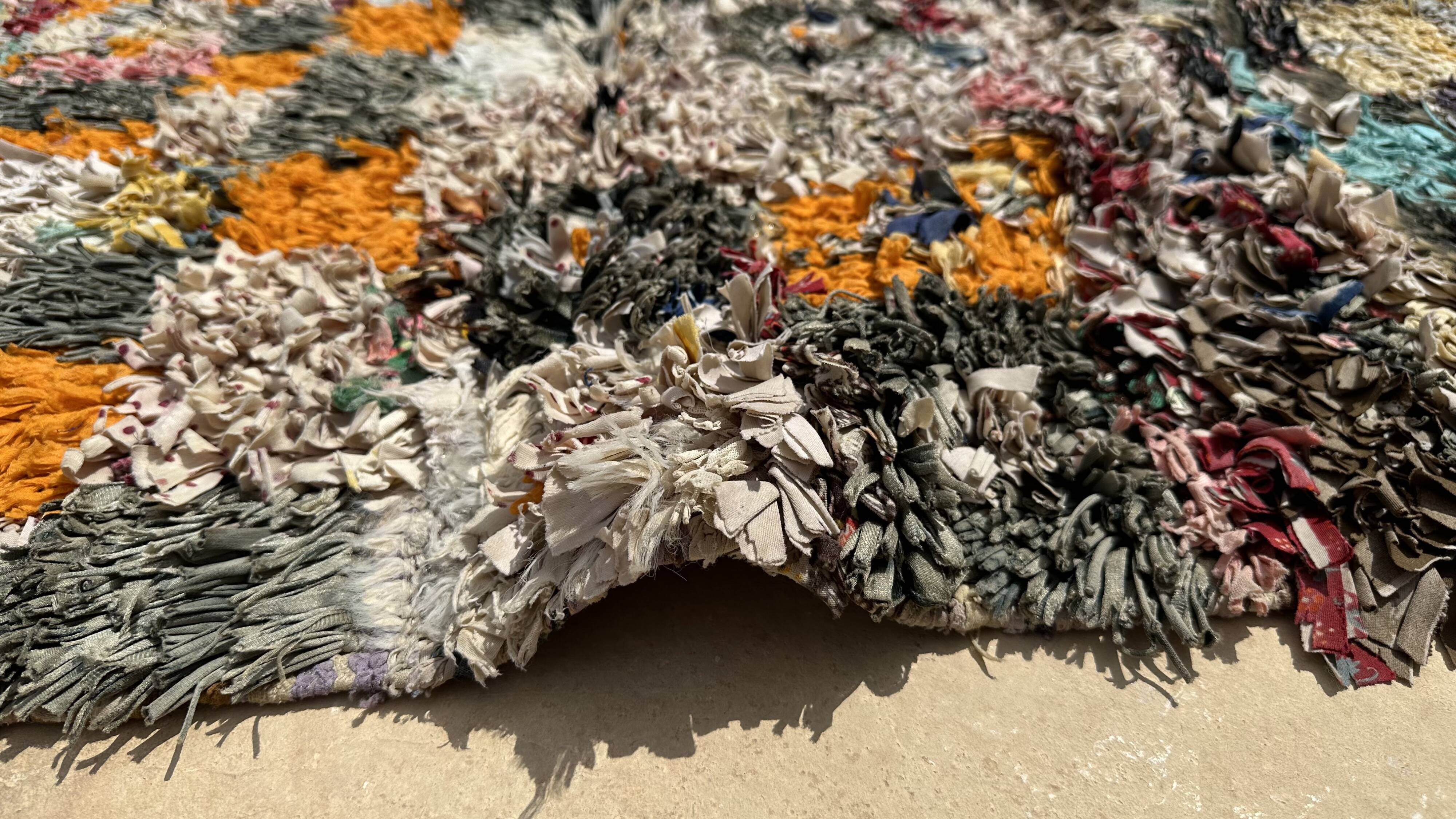 Colorful Boucherouite Berber rug - 129 x 160 cm