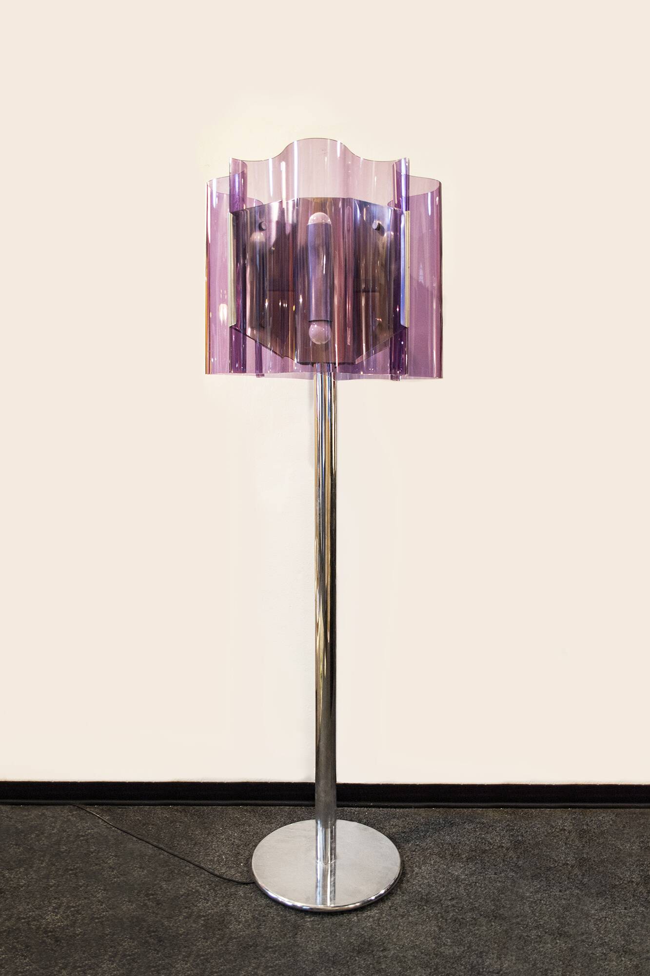 Space age plexiglas floor lamp Italia Anni '70