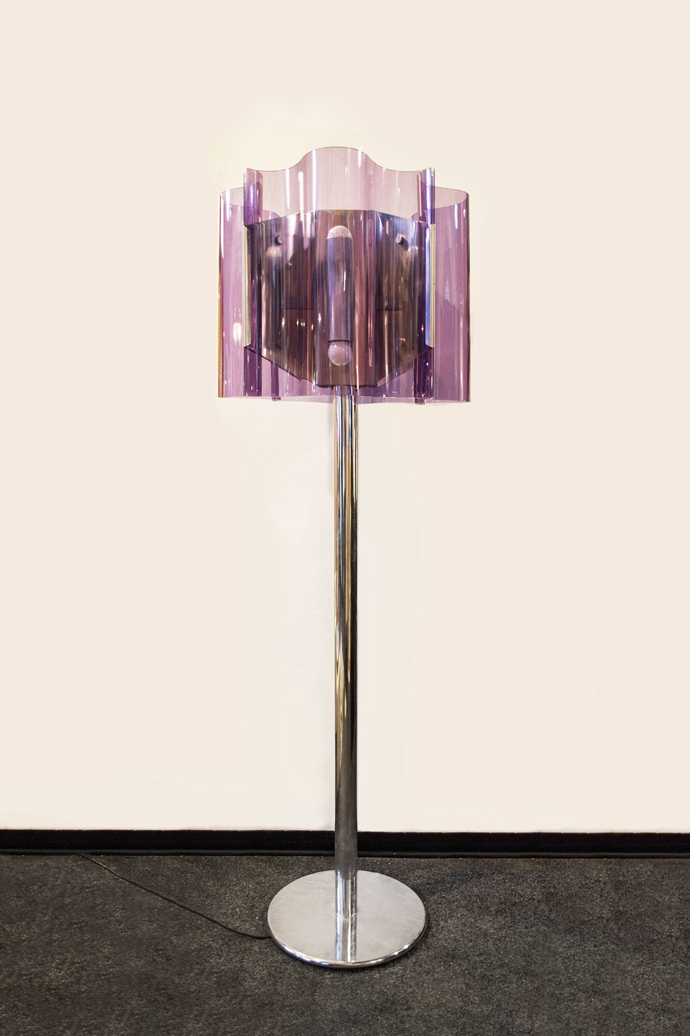 Space age plexiglas floor lamp Italia Anni '70