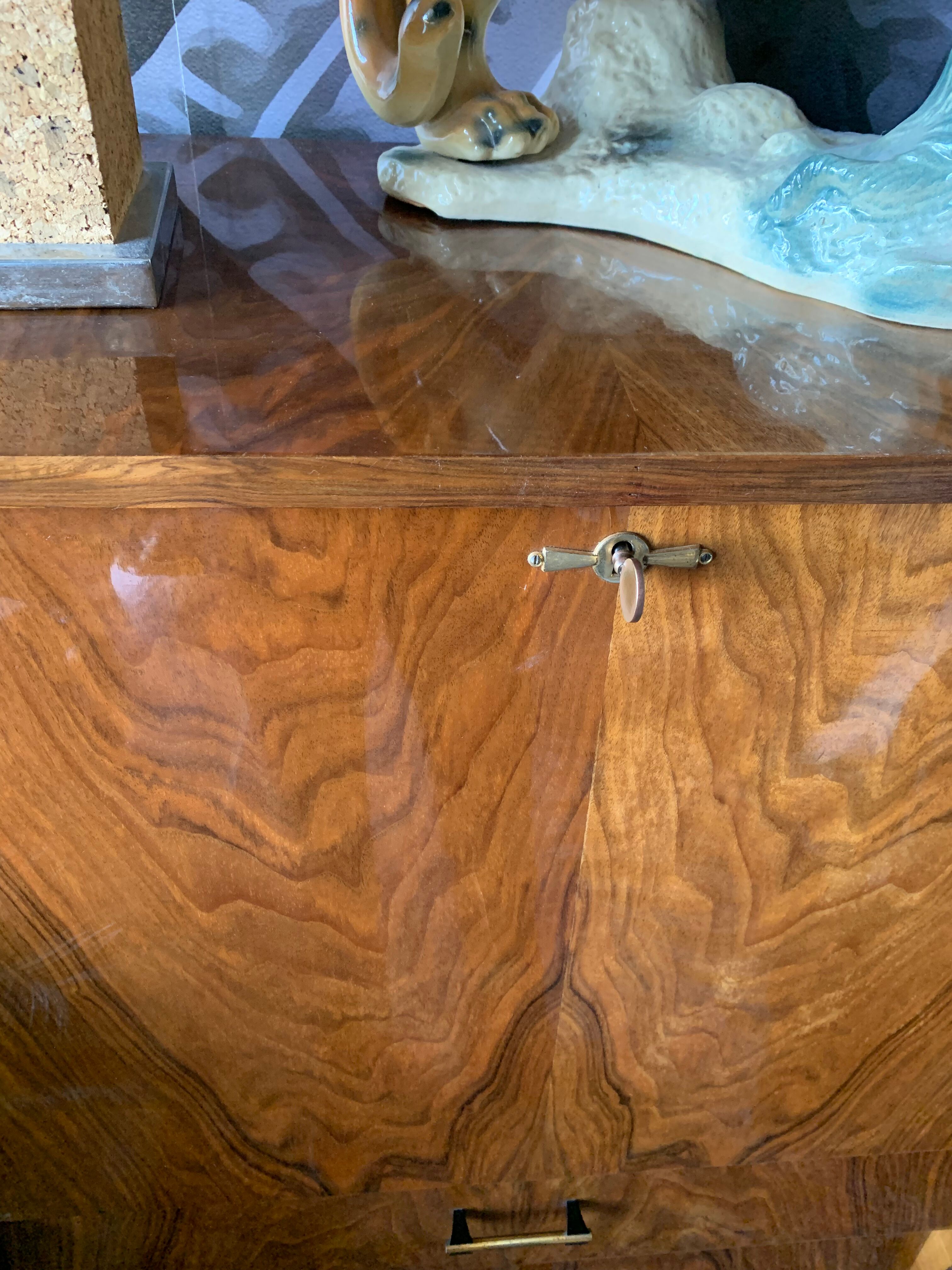 Secretary 70 feet compass