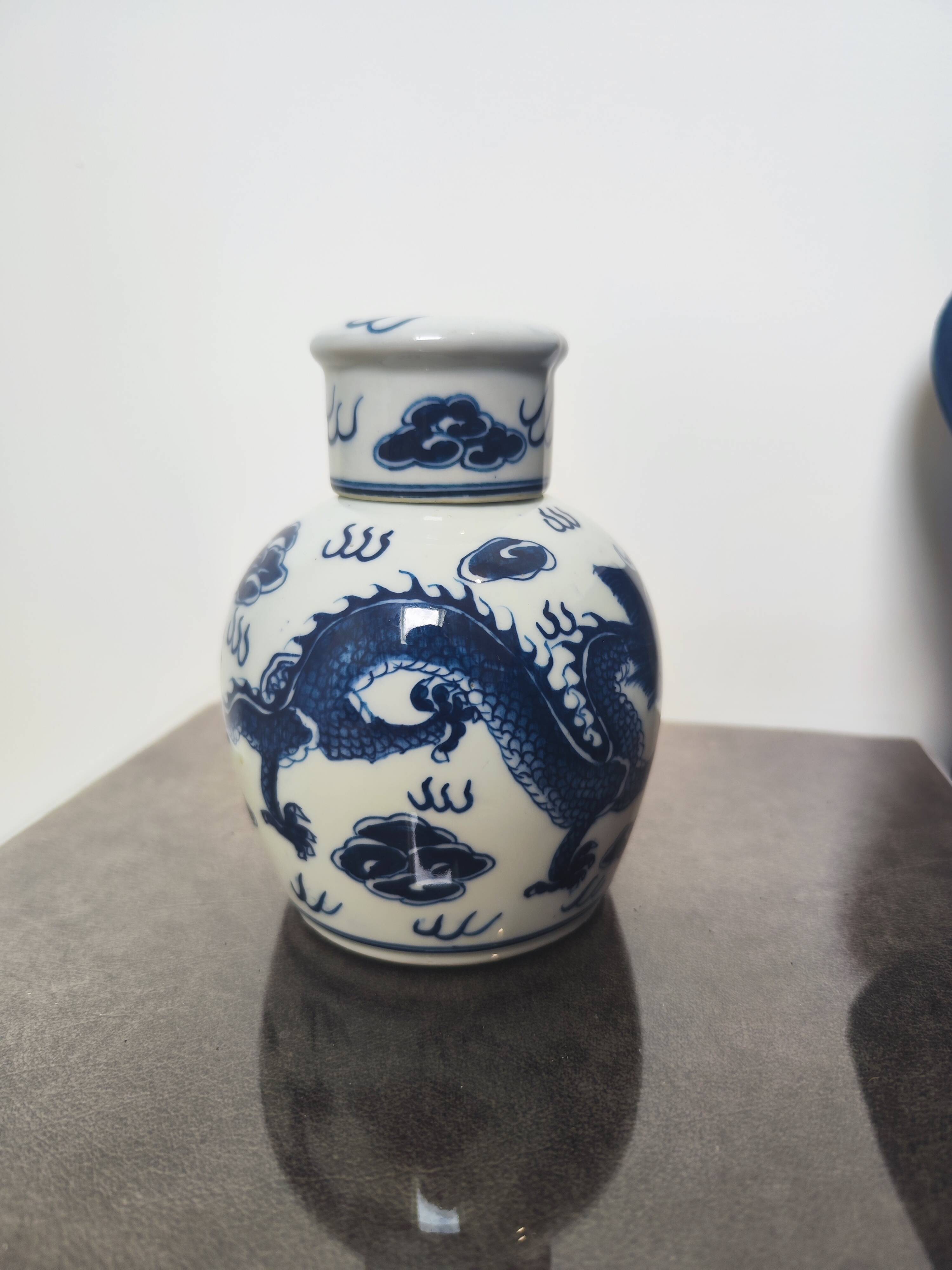 Vase chinois décor Dragon
