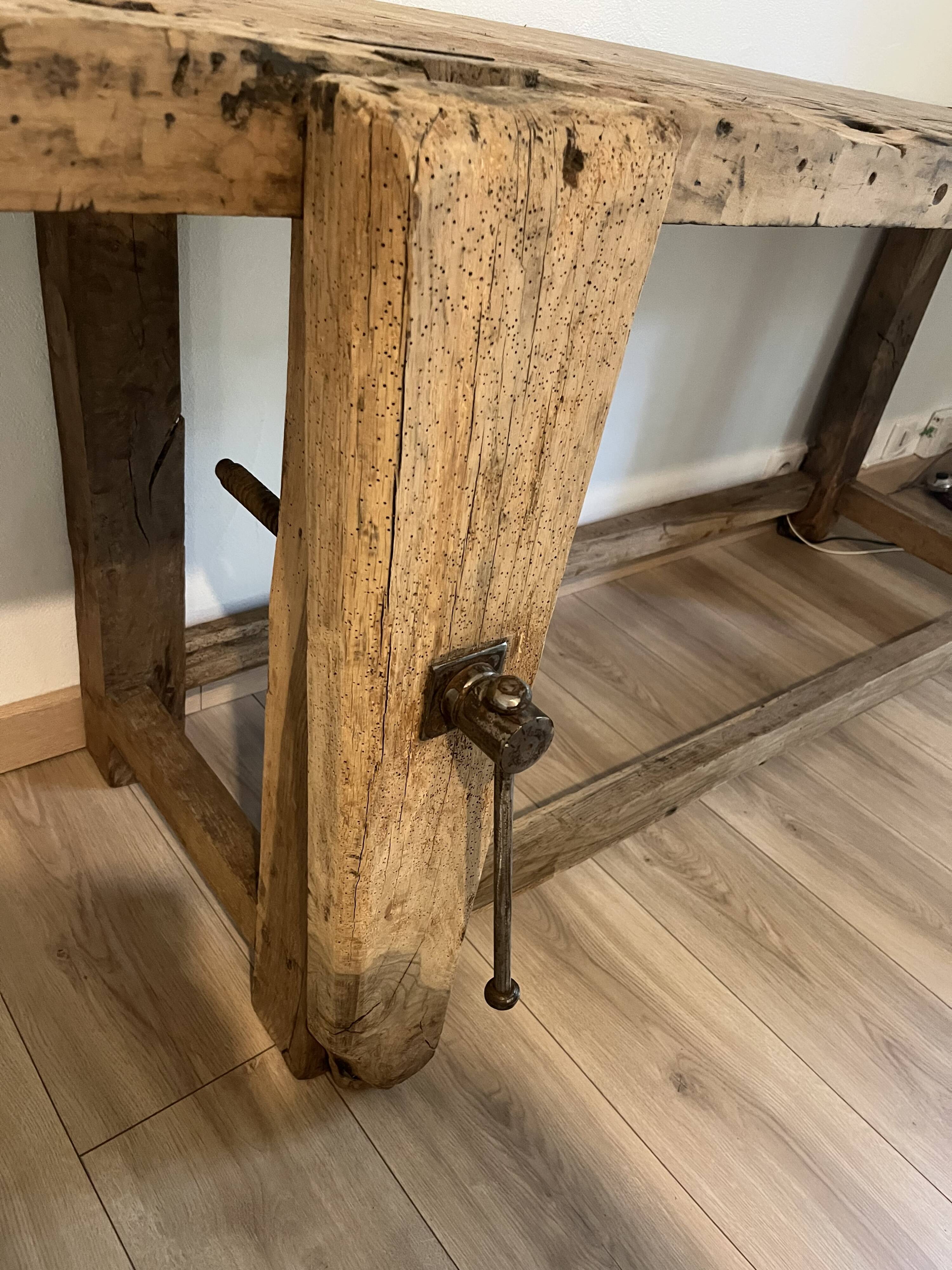 Old workbench / Carpenter's workbench