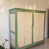 Armoire parisienne