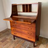 Scandinavian secretary