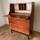 Scandinavian secretary