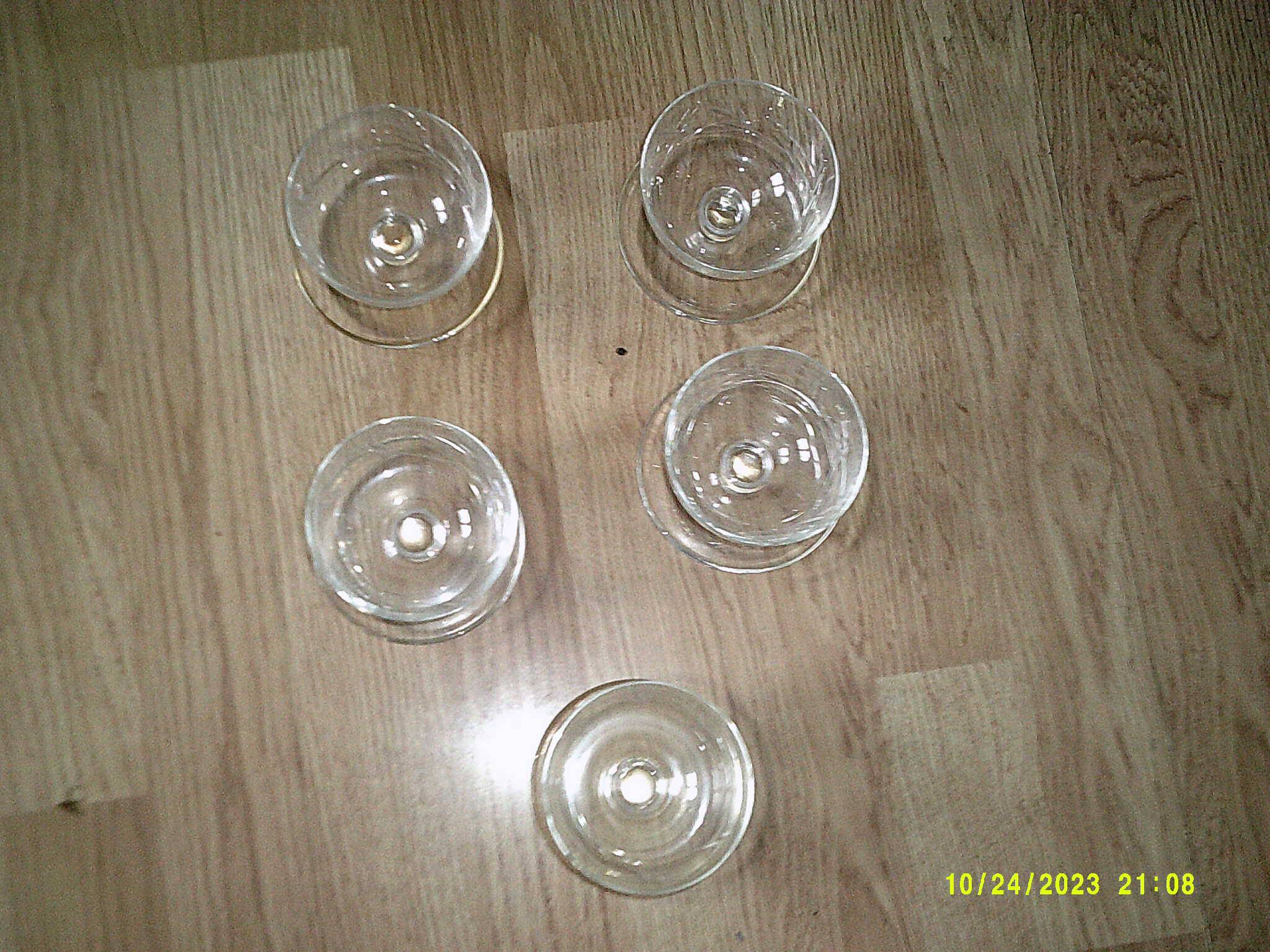 set of 5 crystal cherry bowls in very good condition