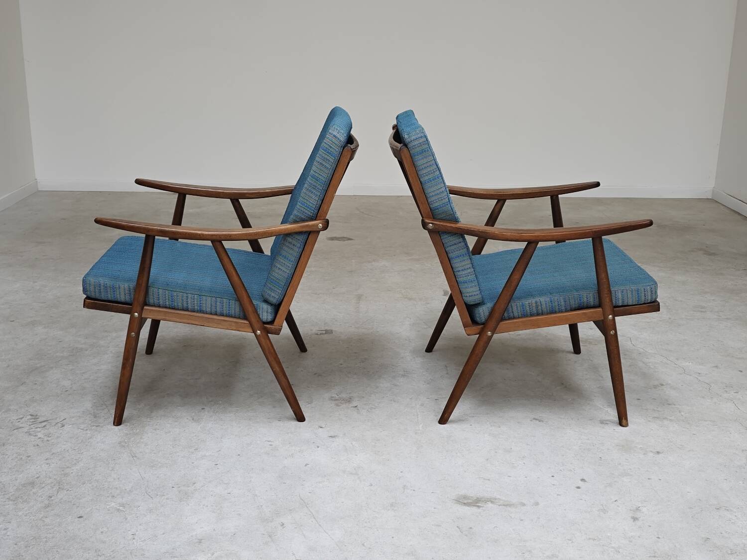 Pair of blue boomerang armchairs by Antonin Suman for Ton (Thonet) 1960
