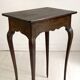 Table d'appoint pieds galbés