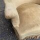 Fauteuil crapaud en velours velours jaune moutarde