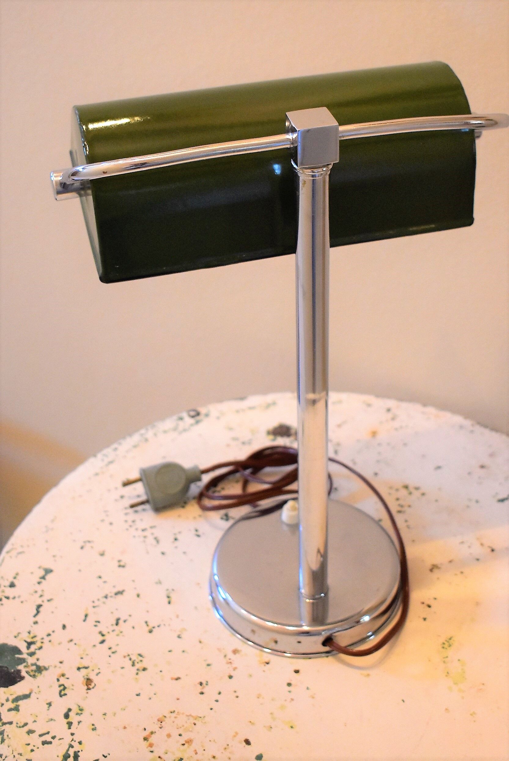 Lamp type notary enamelled reflector