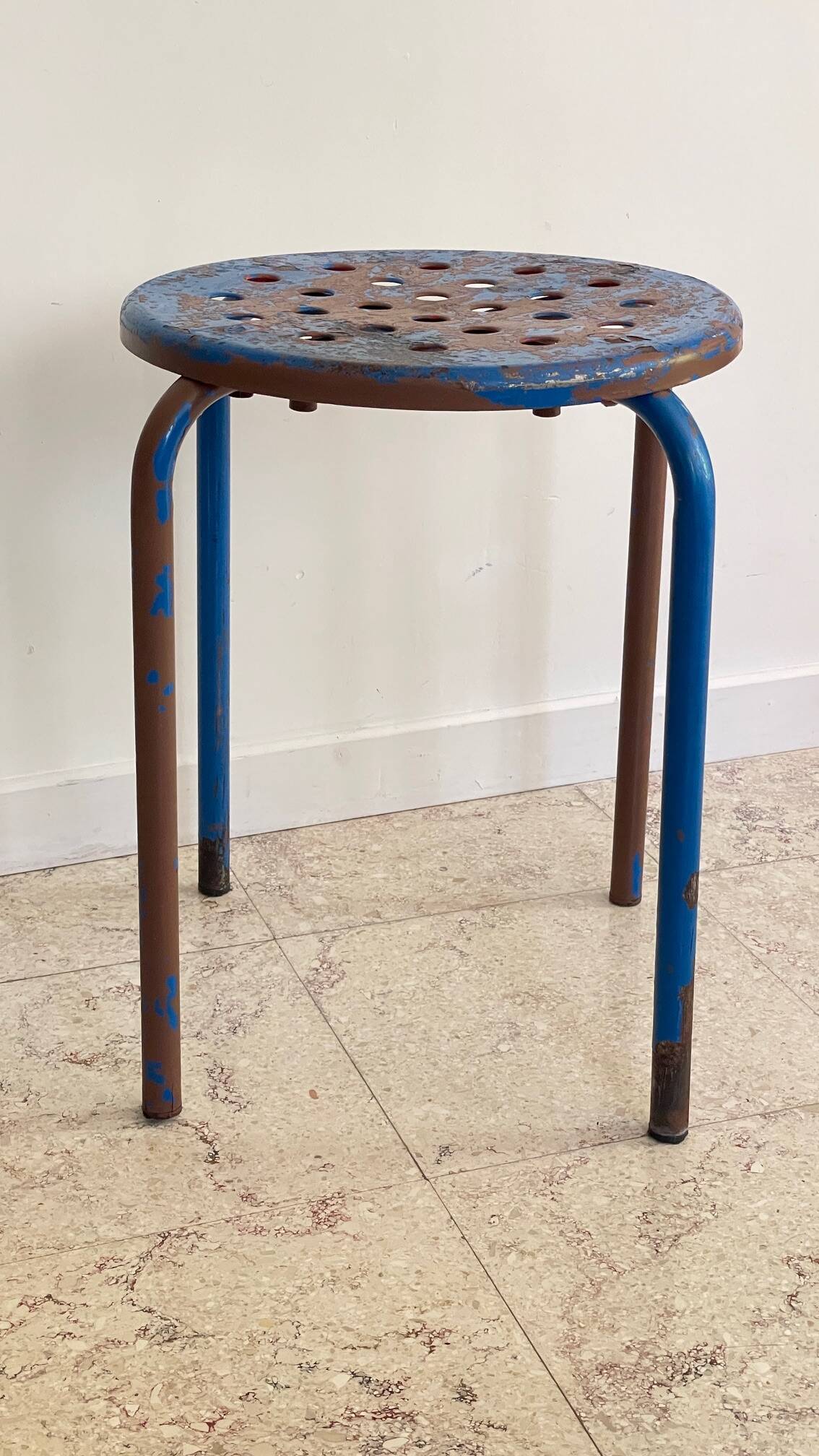 Tabouret industriel acier patine bleue & chocolat vintage