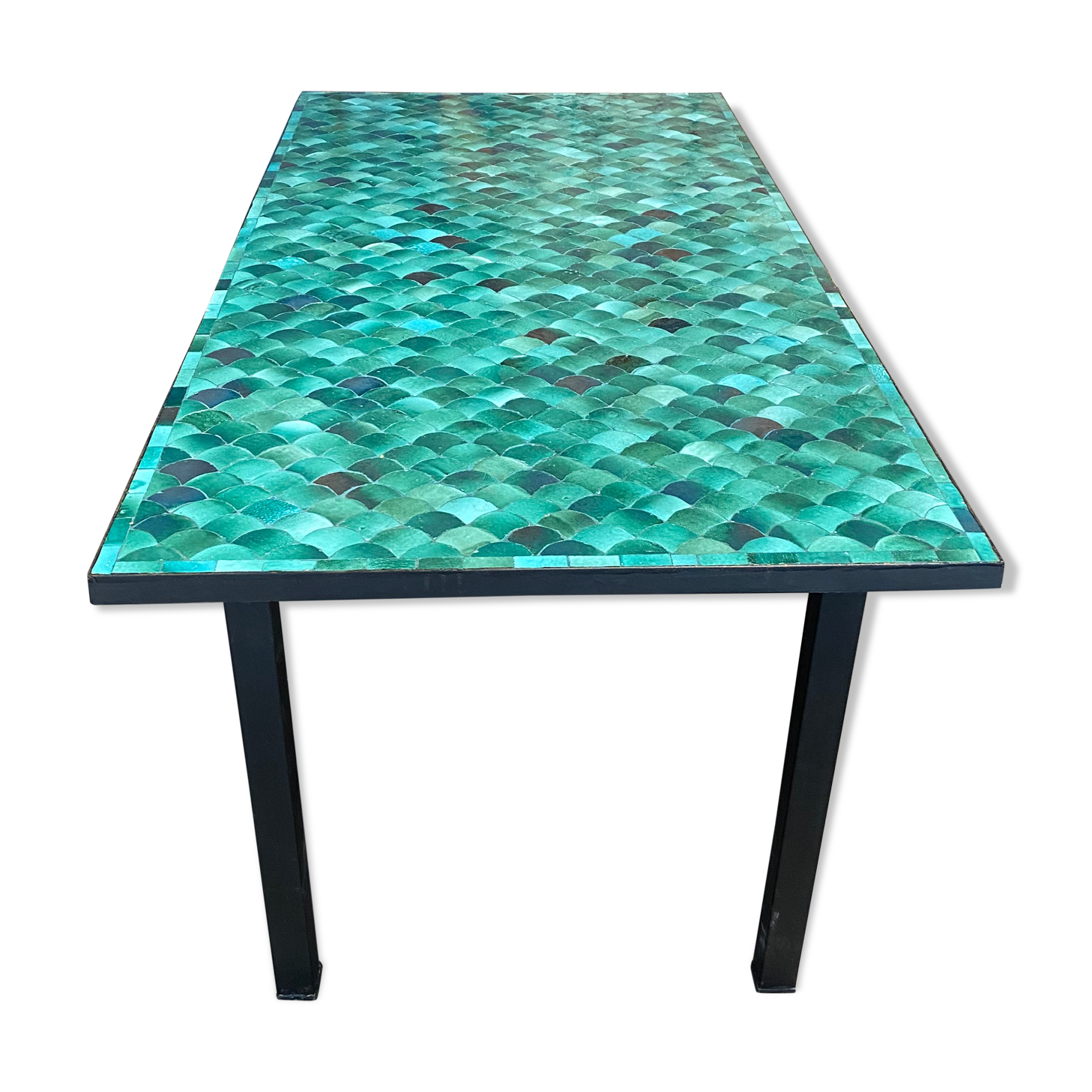 8 people zellige table