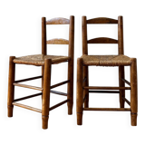 Brutalist chairs made of wood and straw