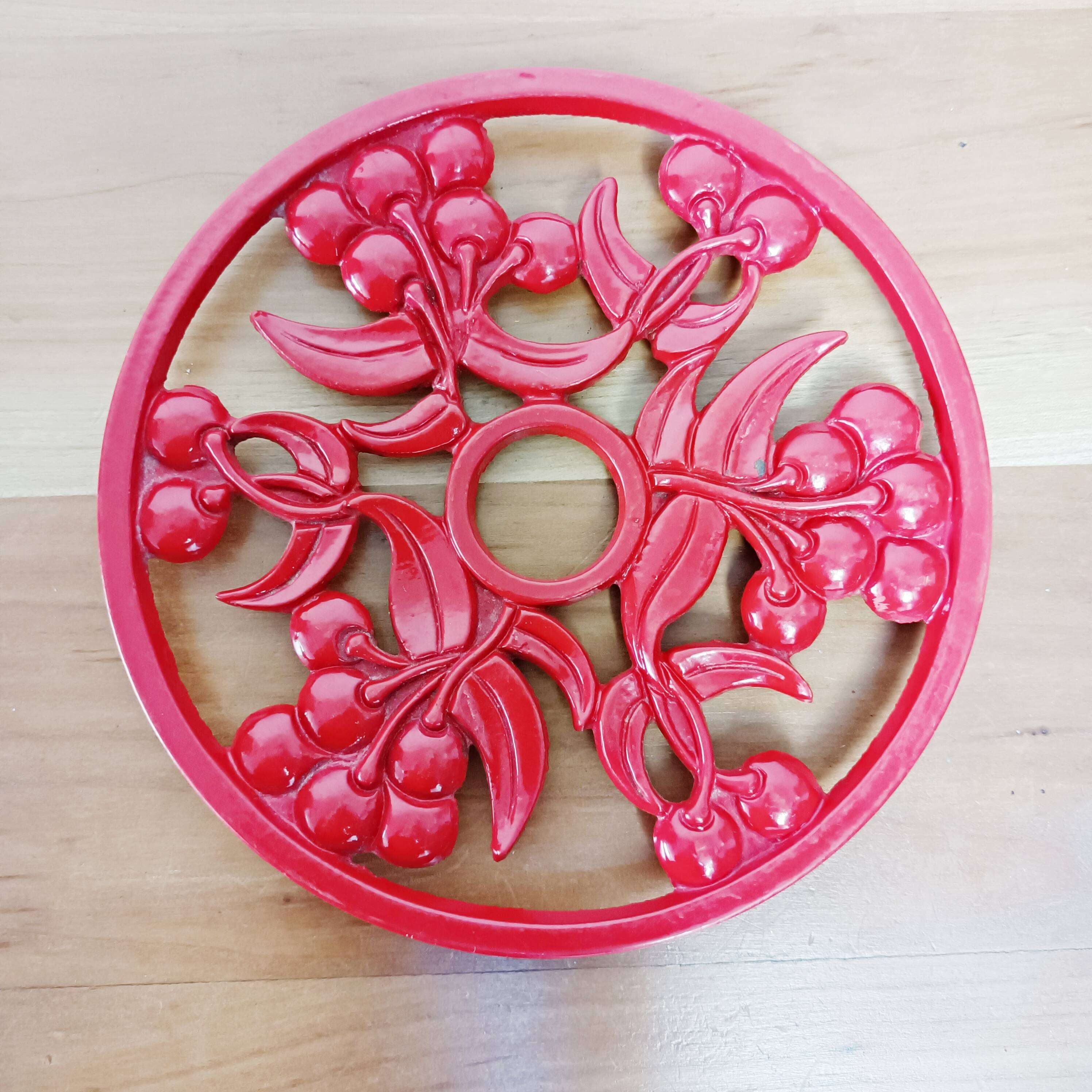 Red cast iron table mat, cherry décor