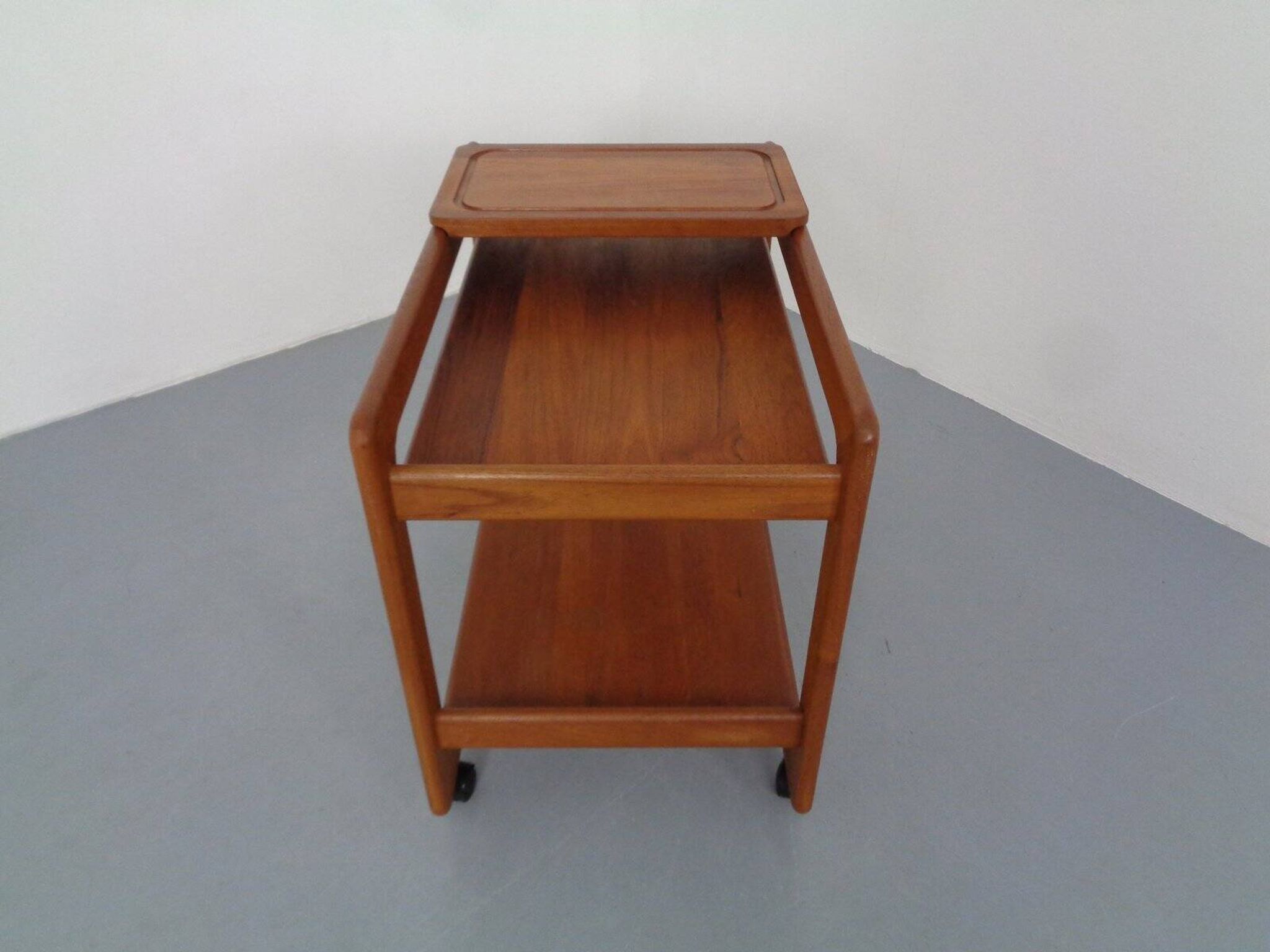Large teak bar cart from Tarm Stole Møbelfabrik, Denmark, 1960s.