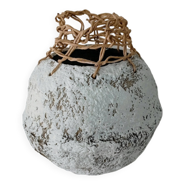 Vase sculptural effet pierre. Wabi sabi. Bohème
