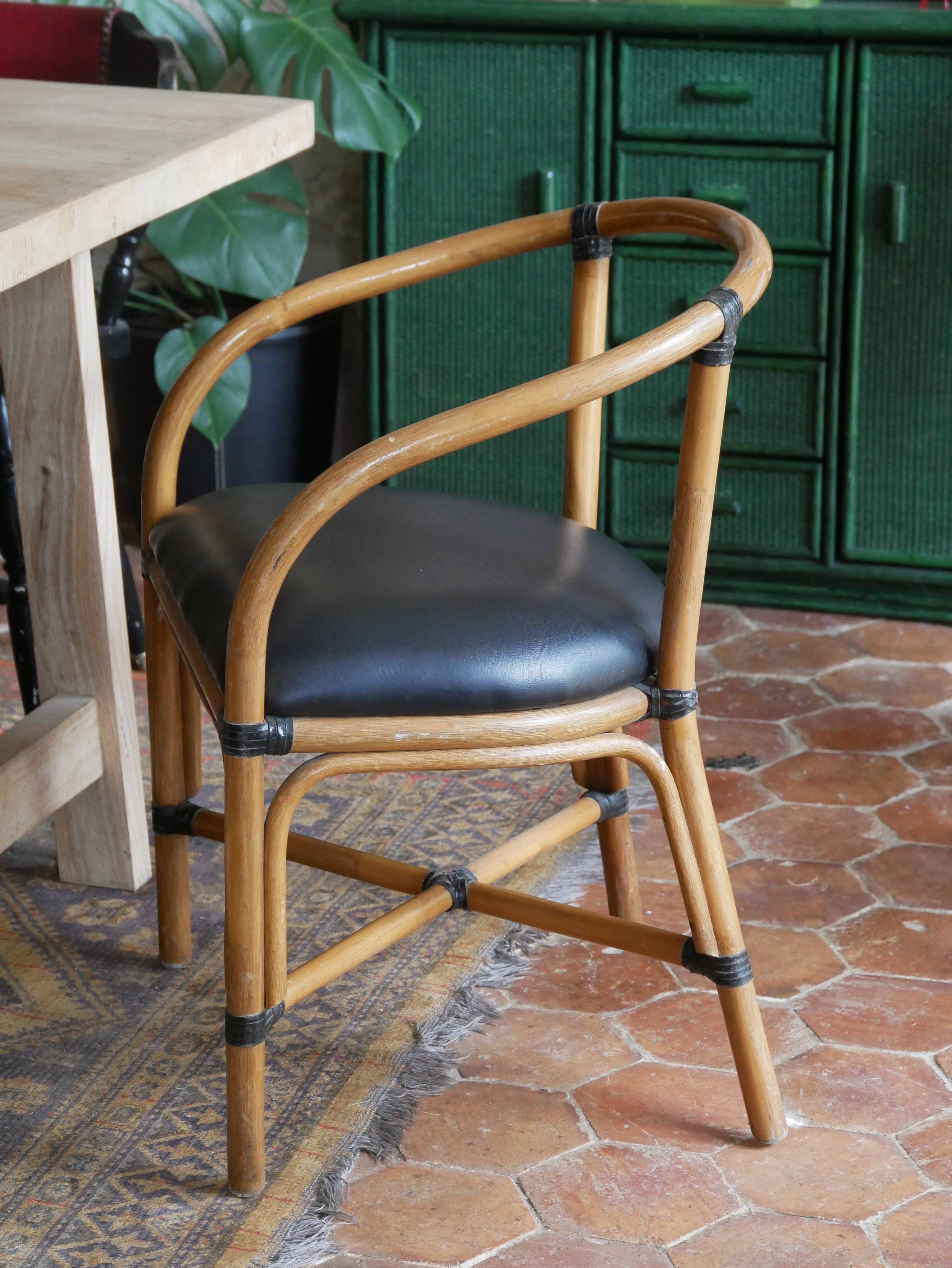 Lot de 4 fauteuils en rotin simili cuir