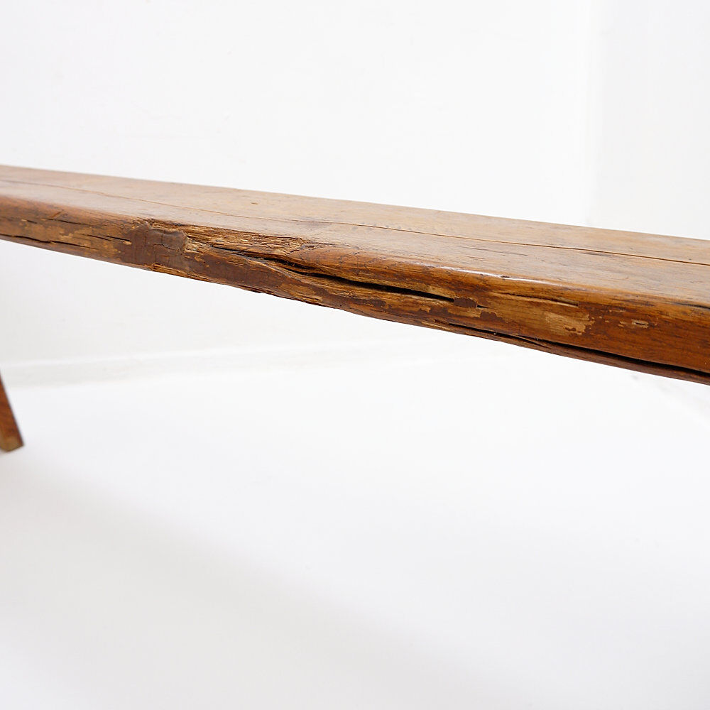 Banc rustique en bois massif de ferme avec pieds tréteaux - 1960s