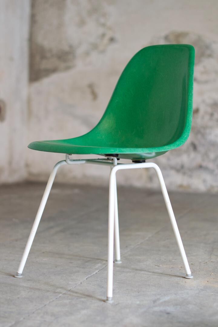 12 Vintage DSX Chairs Fiberglass Charles and Ray Eames / Herman Miller 1960'