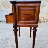 Table de chevet style Louis XVI, marbre de Carrare et acajou
