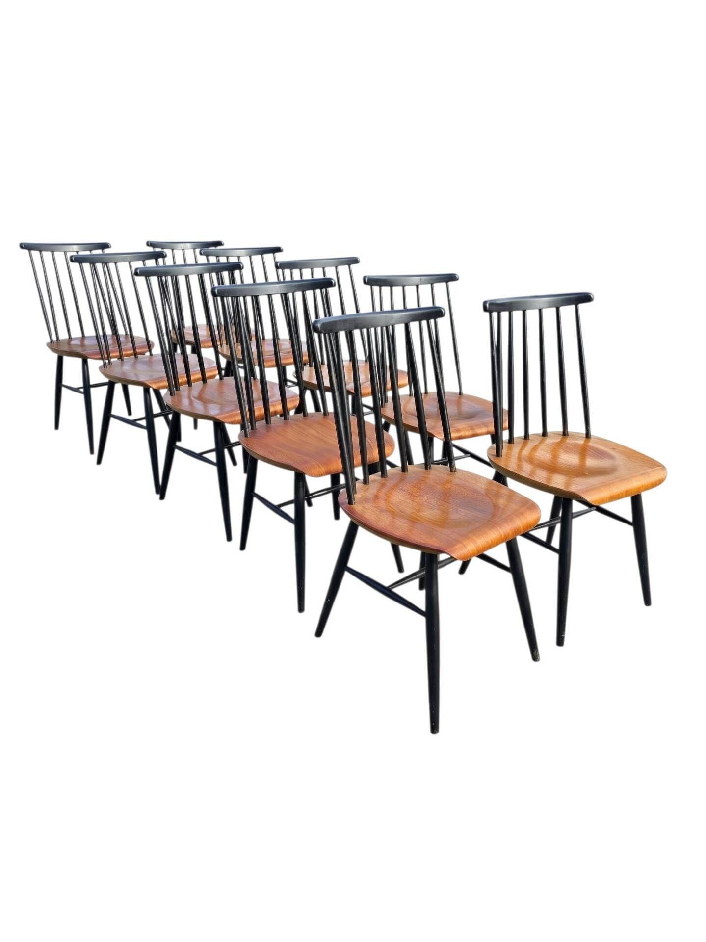 10 Scandinavian chairs from the 1960s