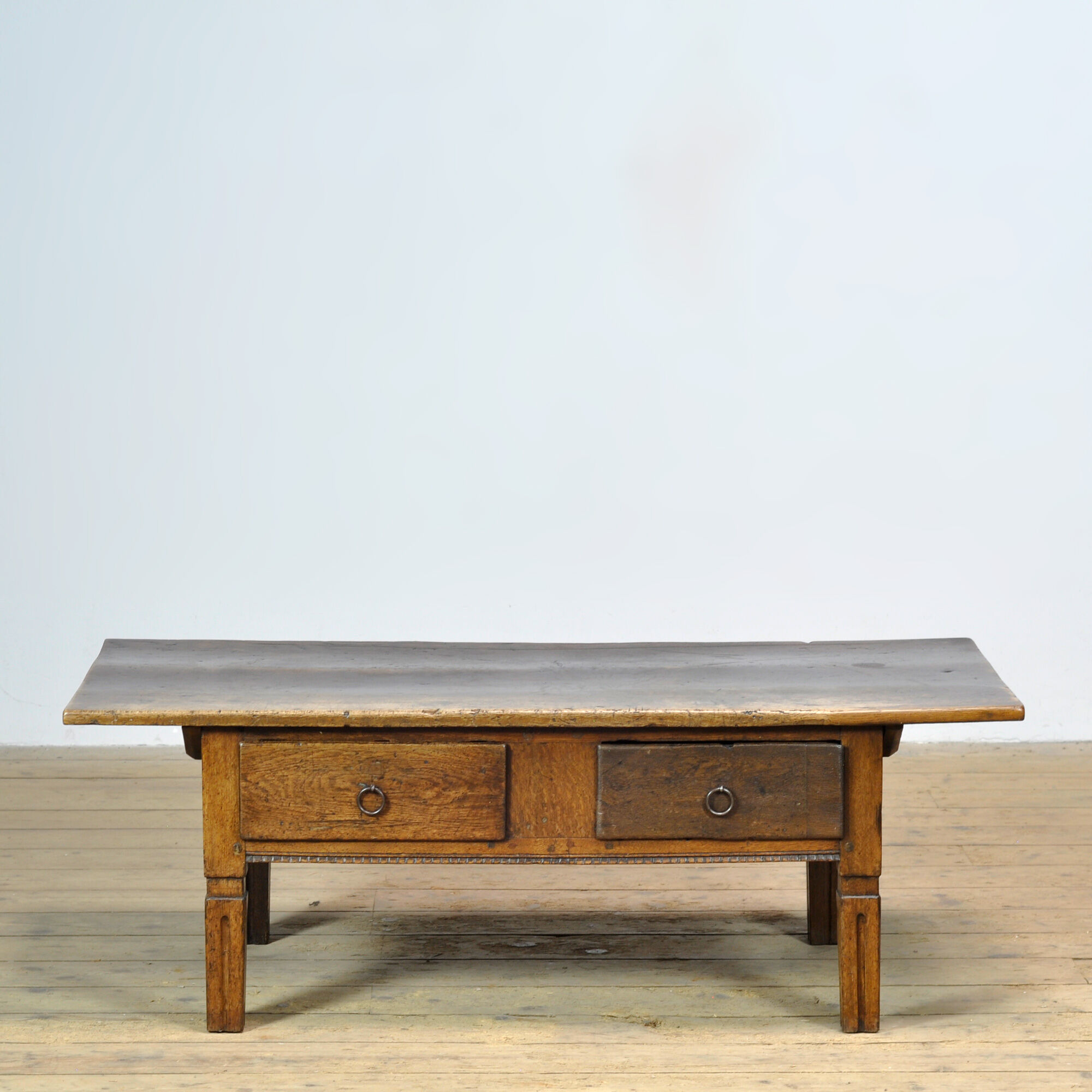 Oak coffee table, circa 1820