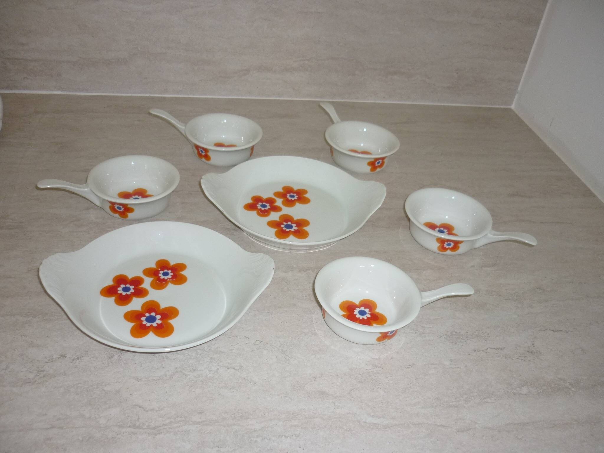 Vintage APILCO bowls and frying pans