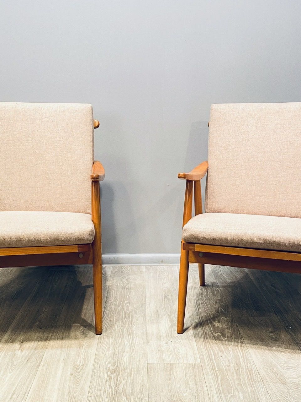 Paire de fauteuils Thonet vintage 1960
