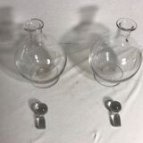 Paire ancienne carafes bombée verre avec bouchon rond vintage