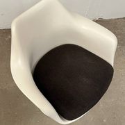 4 Tulip chairs by Eero Saarinen for Knoll