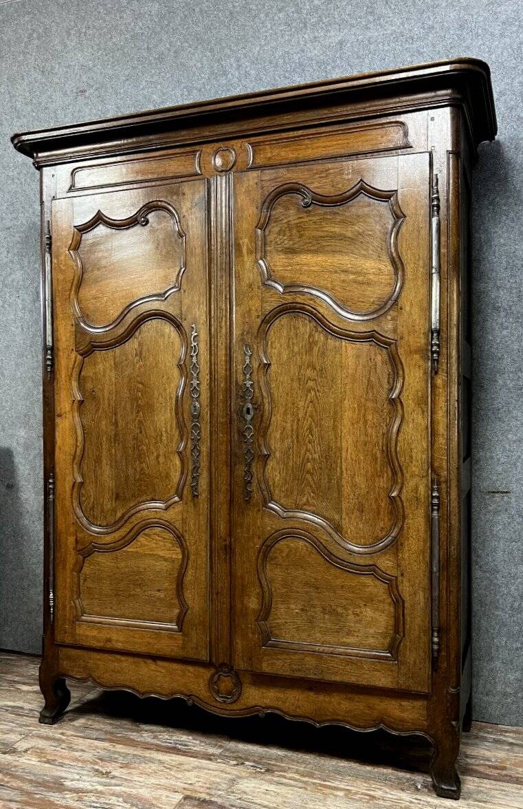 Magnificent Louis XV period wardrobe in blond oak circa 1750