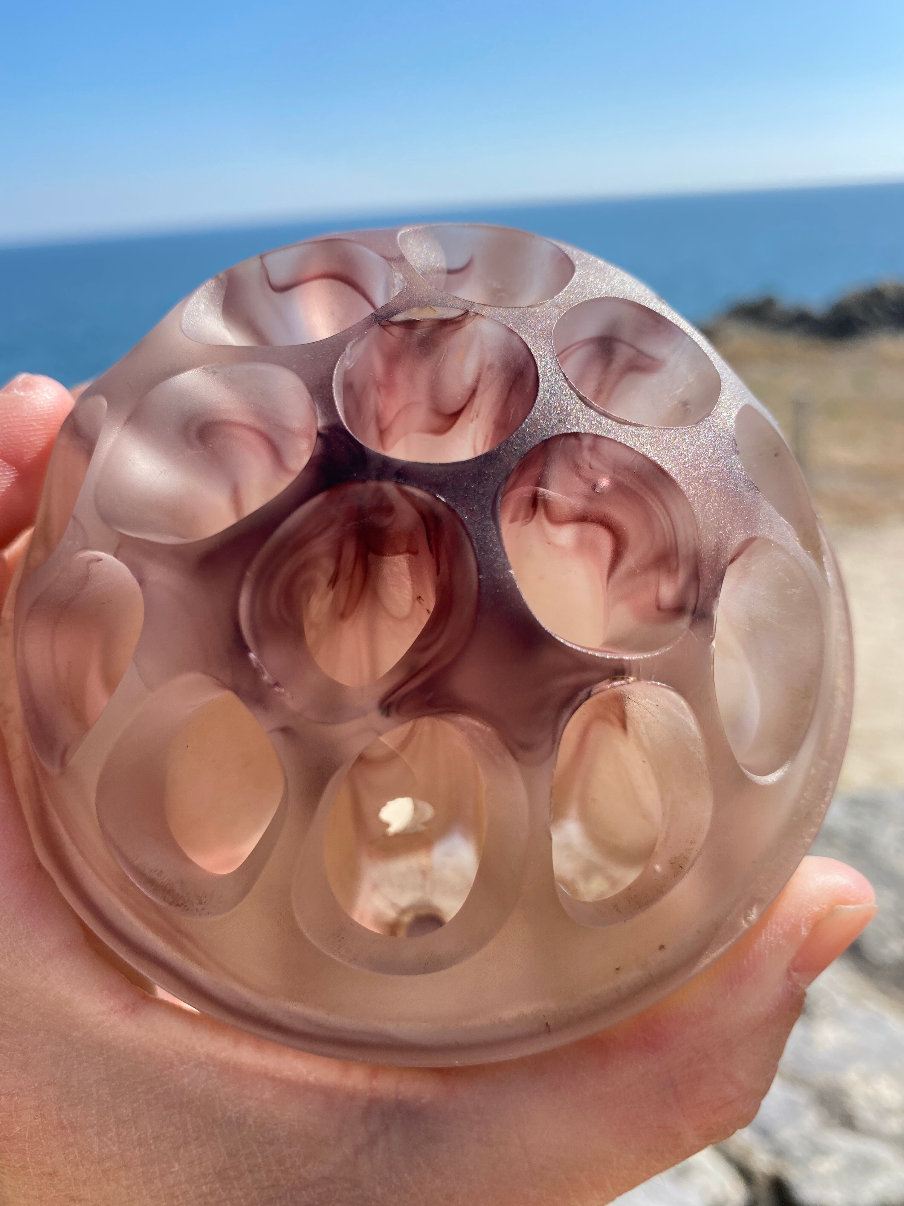 Pricked flower and its Art Nouveau cut