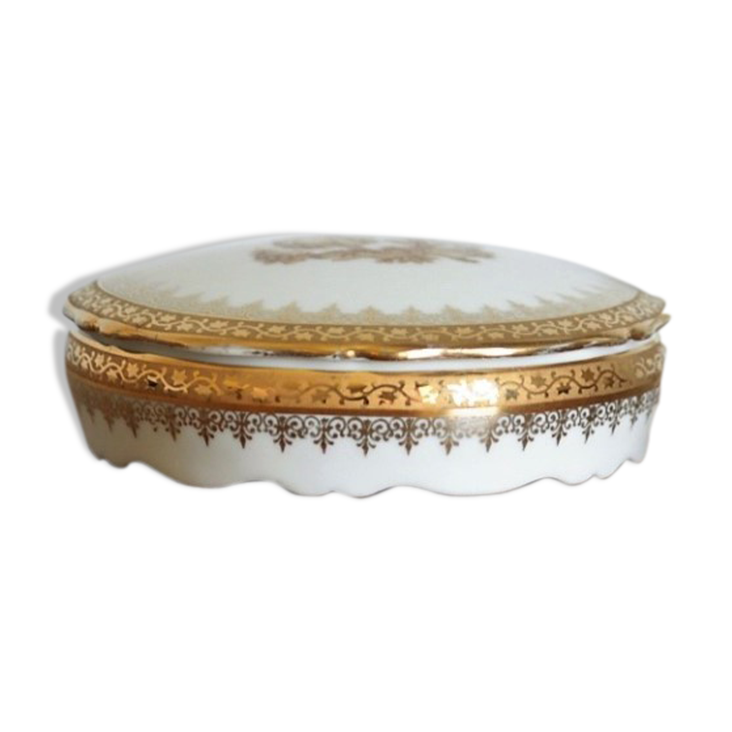 Porcelain jewelry box